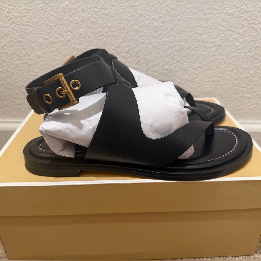 “New” Michael Kors IRENE Flat Thong Sandals size8